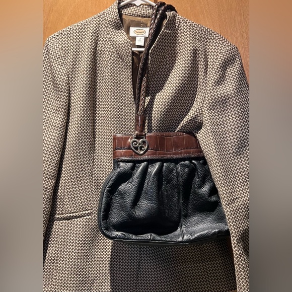 I can’t believe no one has snagged this! Brighton shoulder Purse Genuine Leather - Picture 3 of 15